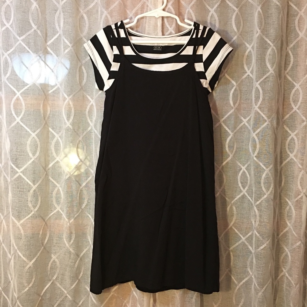 Children’s place dress black/white w/striped shirt